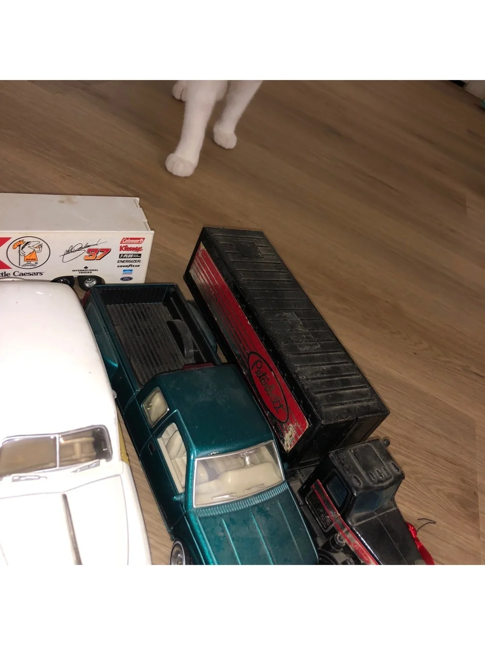 VINTAGE DIECAST TRUCK LOT CHEVROLET FORD BUDDY L PETERBILT COCA COLA 12 PCS 1:24